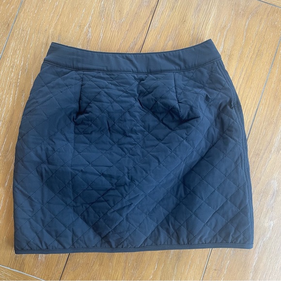 Athleta Quilted Apres Mini Skirt Size 6 - Picture 4 of 4